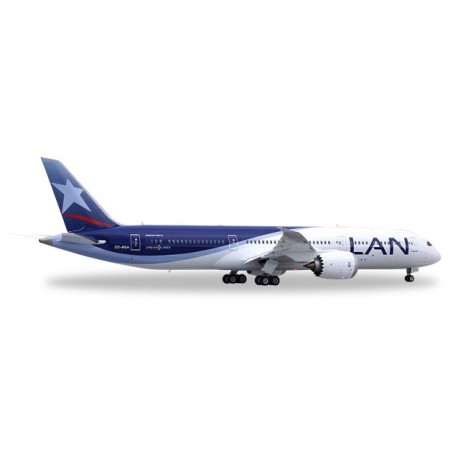 LAN Chile Boeing 787-9 CC-BGA With Stand Scale 1:200 