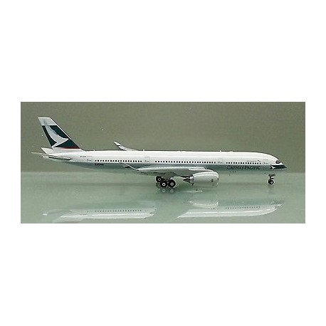 Cathay Pacific Airbus A350-900 Reg: B-LRA with Antenna 1:400 1:400